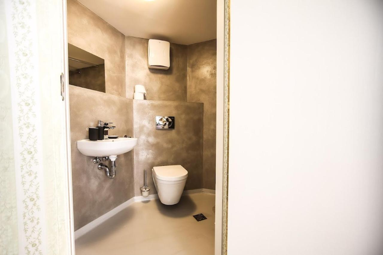Klasterni Apartmany チェスキー クルムロフ エクステリア 写真